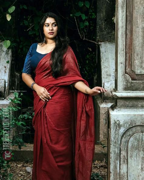 beautiful actress radhika radhakrishnan hot stills in saree