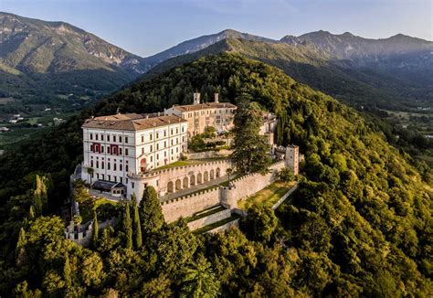 Medieval Splendourcastel Brando Veneto Castel Beautiful Castles