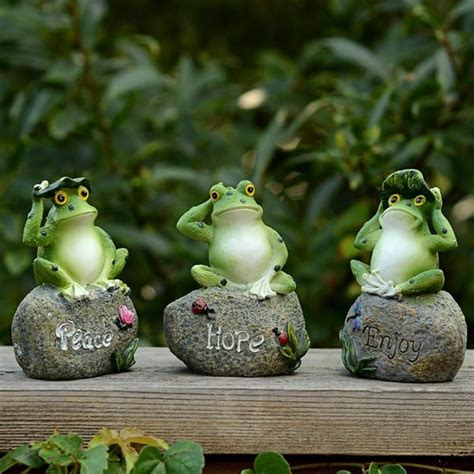 Resin Frog Garden Statues3 Pack 5 Inch Frogs Sitting On Stone