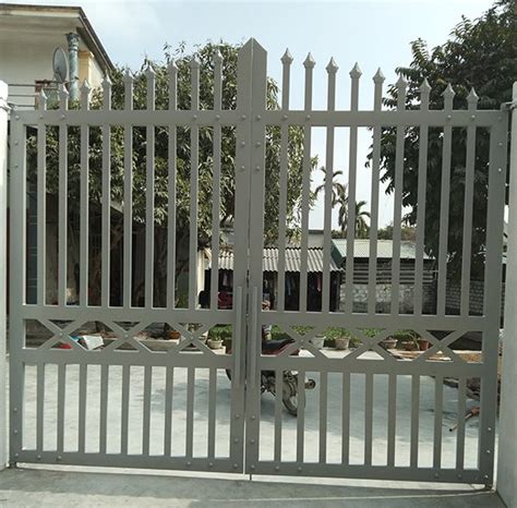 Mẫu cổng sắt hộp 2 cánh Đẹp mắt và bảo vệ tuyệt đối cho ngôi nhà của