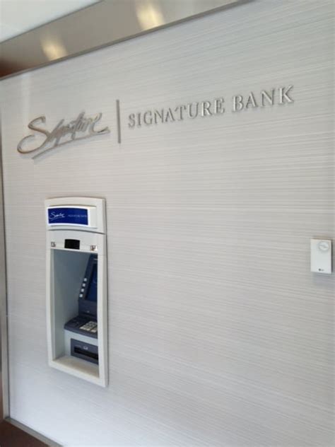 Signature Bank Banks And Credit Unions 97 Broadway South