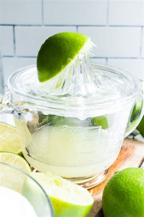 3 Ingredients Homemade Limeade Recipe — Sugar And Cloth