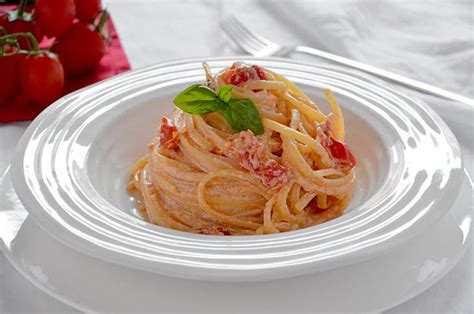 Ricetta cannelloni zucca e ricotta. Pasta con ricotta e pomodorini - La Ricetta della Cucina ...