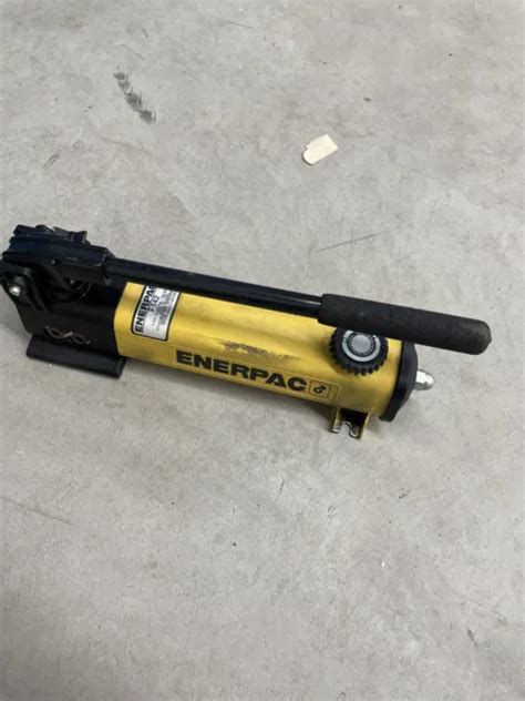 ENERPAC P142 TWO SPEED Hydraulic Hand Pump 700 Bar 10 000 PSI 319 99