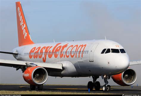 G Ezte Easyjet Airbus A320 214 Photo By Lukas Roudny Id 447899