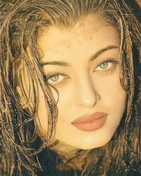 ᏗᎥᏕᏂᏇᏗᏒᎩᏗ ᏒᏗᎥ On Instagram “ Aishwaryarai” Grey Green Eyes Beauty Aishwarya Rai