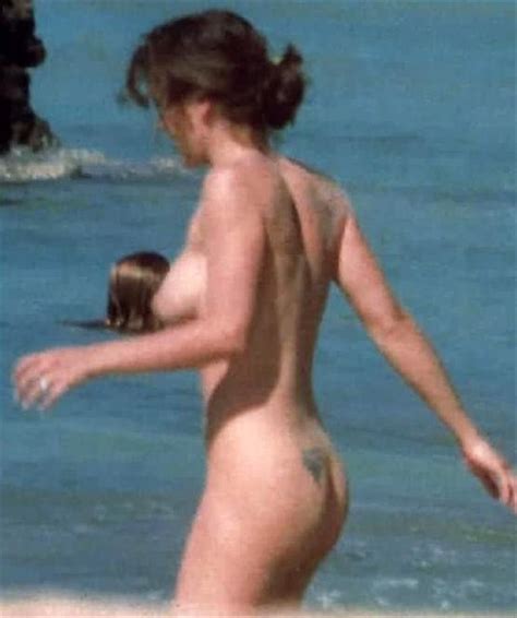 Alyssa Milano Nude Pussy And Tits On The Beach Scandal Planet Hot Sex Picture