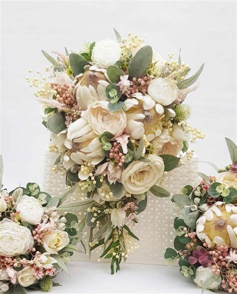 Teardrop Bouquets Wedding Teardrop Bouquet Of Avalanche And Purple