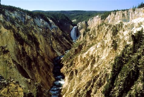 Focusing On Travel Introduction To Yellowstone Basic Park Highlights