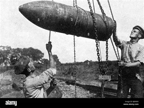 Artillery Shell Ww1 Hi Res Stock Photography And Images Alamy