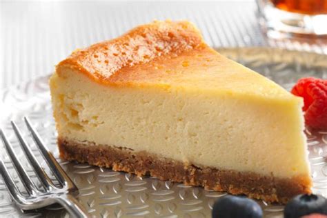 Dans un moule à manquer, abaisser la pâte biscuitée à l'aide d'un verre. Cuisine.land - Recette Cheesecake au spéculoos