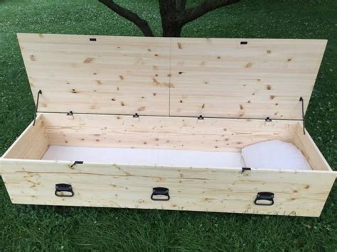 Simple Pine Box Caskets Wood Casket Casket Funeral Planning