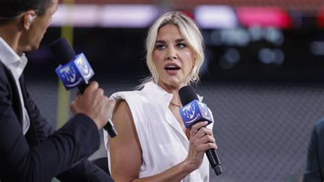 fox sports host charissa thompson brags she used to make up nfl sideline reports