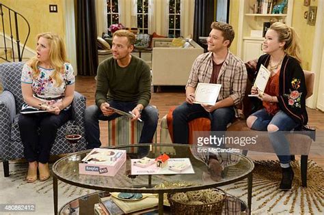 Melissa And Joey Photos And Premium High Res Pictures Getty Images