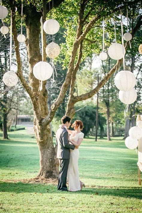 18 Stunning Tree Wedding Backdrop Ideas for Ceremony | WeddingInclude