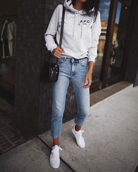 Outfit Ideas Blue Ripped Jeans Fashionable Tops To Wear With Jeans