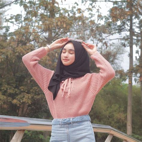Model Baju Selebgram Hijab Profil Lengkap Artis Dunia Dan Indonesia