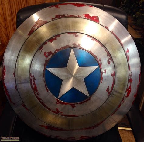 Captain America The Winter Soldier Beat And Battered Captain America S Shield Replica Movie Prop