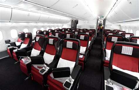 Jal、787 9新仕様機就航 足もと立体交差の新ビジネスクラス
