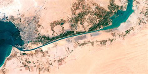 Il Canale di Suez fu progettato da un ingegnere italiano | best5.it