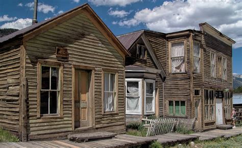 10 Historic American Ghost Towns Awaken