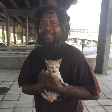 How can i get her to trust me and feel safe and loved? Homeless Man Raises Funds to Feed Stray Cats Before ...