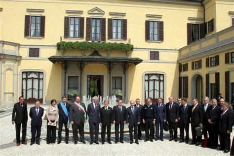 Find a villa that you love! Foto Berlusconi-Putin, il vertice a Villa Gernetto - 12 di ...
