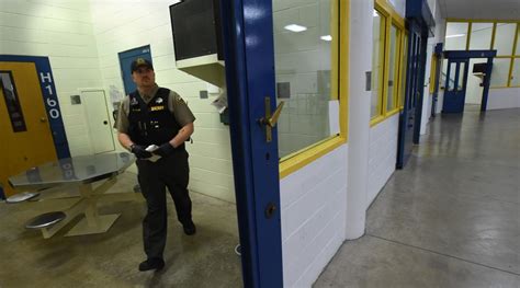 A Confined Culture Inside The Linn County Jail Albany