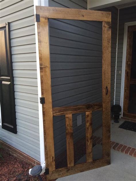 Brisa retractable screen door offers a smooth and steady screen operation, ergonomic and intuitive function. DIY Pallet Screen Door | Pallet Furniture DIY