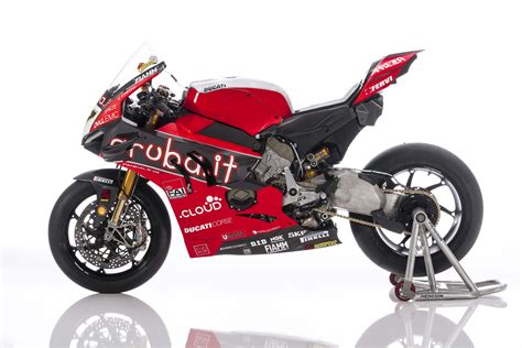 come see the ducati panigale v4 r all dressed up for worldsbk asphalt and rubber