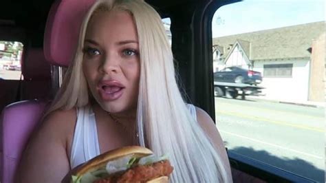 Paytas was raised in illinois before relocating to los angeles in her teens. Trisha Paytas Reacts To Melania Trumps Auntie Gay Video ...