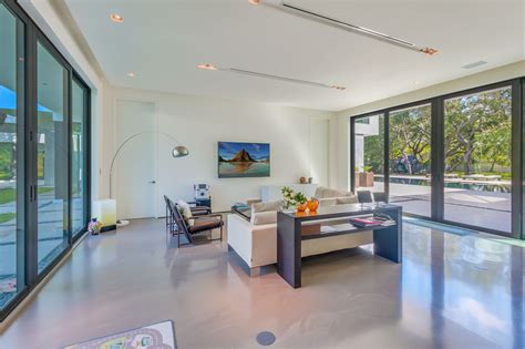 Featured Listing Check Out An Ultra Modern Kobi Karp Designed Mansion