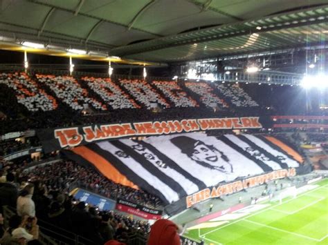 Schon mal drüber nachgedacht, fan von eintracht frankfurt zu werden? 21 best Nur die SGE images on Pinterest | Ultras football ...