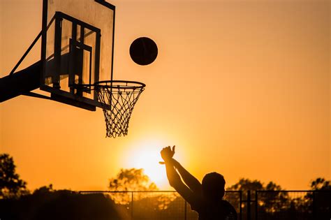 sunset basketball, pic - Fitness & Wellness News