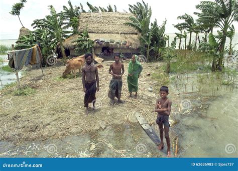 Inondant Dans Le Delta Bangladesh Changements Climatiques Photo Stock Ditorial Image Du