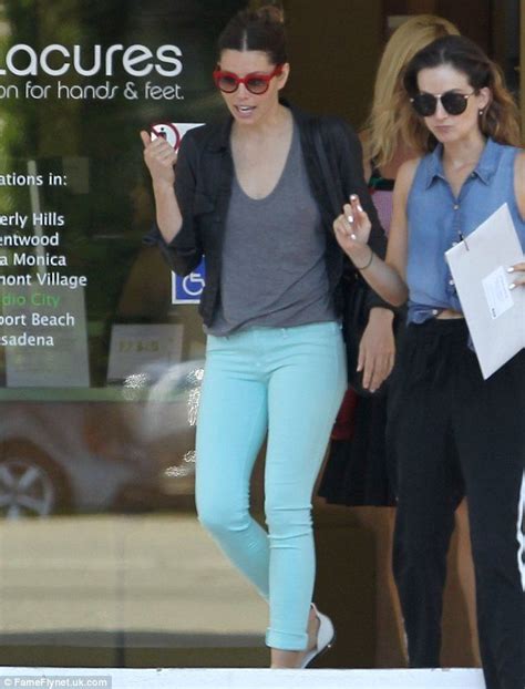 A Dream In Aquamarine Jessica Biel Highlights Her Pert Posterior In Pale Skinny Jeans To Enjoy