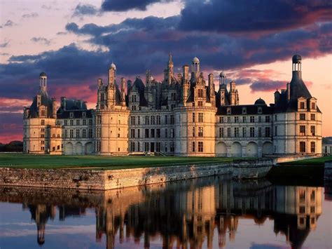 10 Astounding Fairytale-Like European Castles And Chateaus