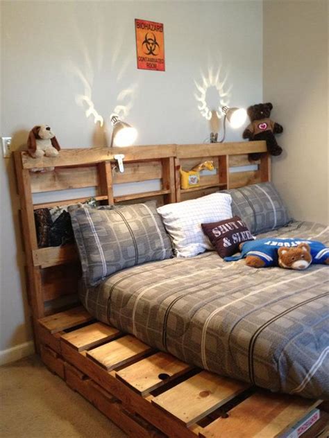 Tempat tidur unik dari pallet kayu. 15 Ide Kreatif Tempat Tidur dengan Pallet - Vol 1 ...