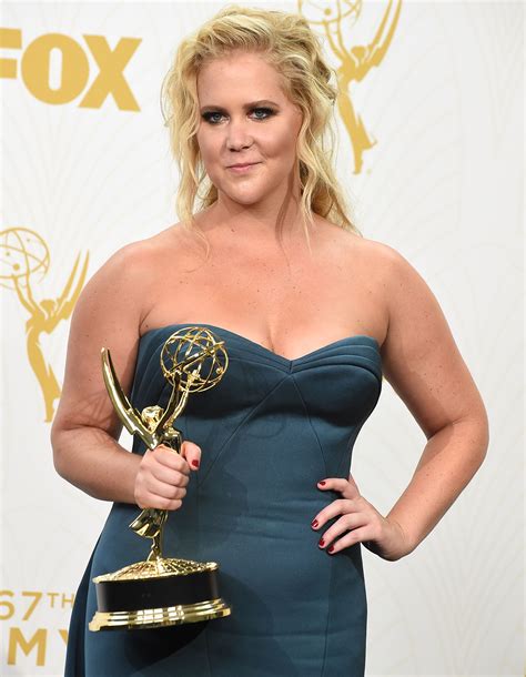Amy Schumer Strikes Her First Book Deal Time