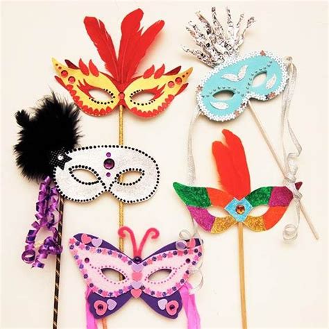Diy Mardi Gras Mask How To Make A Carnival Mask Carnival Crafts