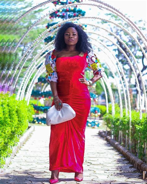 Nigerian Fashion Blogger On Instagram ‘‘tis The Season In Ankara And