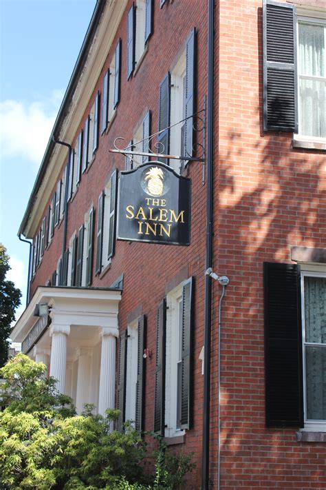 45 minutes from the mass. The Salem Inn in Salem, Massachusetts | iLoveInns.com