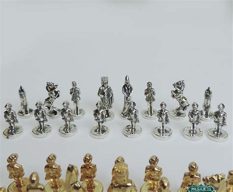 Pasarel Solid Sterling Silver And Gilt Silver 32pcs Chessmen Chess Set