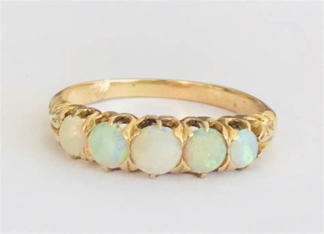 Fabulous Antique Ct Gold Opal Ring In Excellent Condition