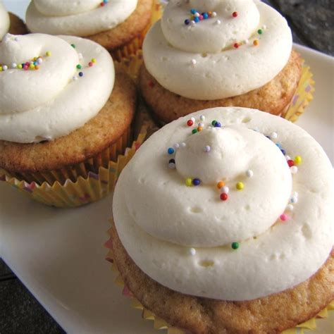 Add powdered sugar and beat on low until it is incorporated. Quick and almost-professional buttercream icing recipe ...