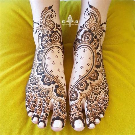 24 Amazing Feet Mehendi Designs For Brides Wedmeplz