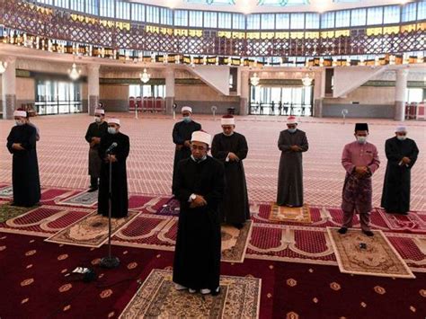 Bacaan niat sholat tahiyatul masjid yaitu sebagai berikut: TERKINI Solat Sunat Aidilfitri Tidak Dibenarkan Di Kelantan