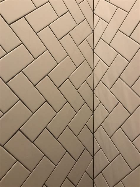 The Corner Matched Tiles In This Herringbone Bathroom Wall R