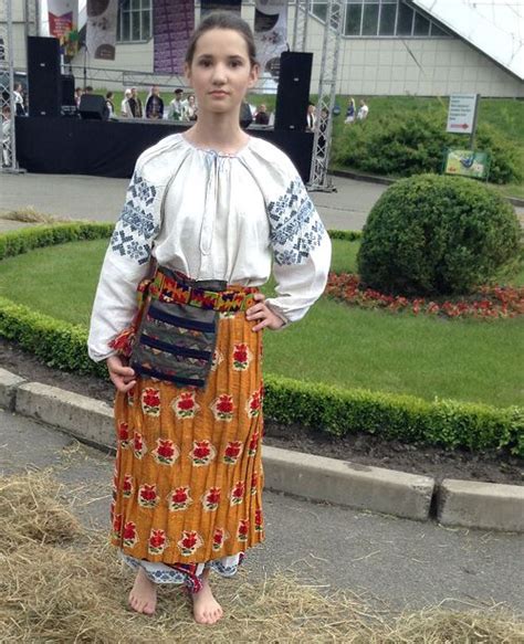 fashion show of ukrainian authentic folk costumes photos fashion folk costume costumes for