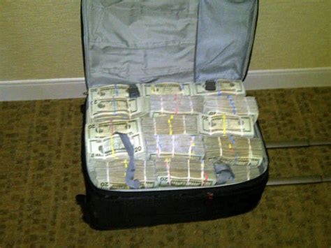 Man Caught Carrying Almost Million In Cash Walks Away Unpunished